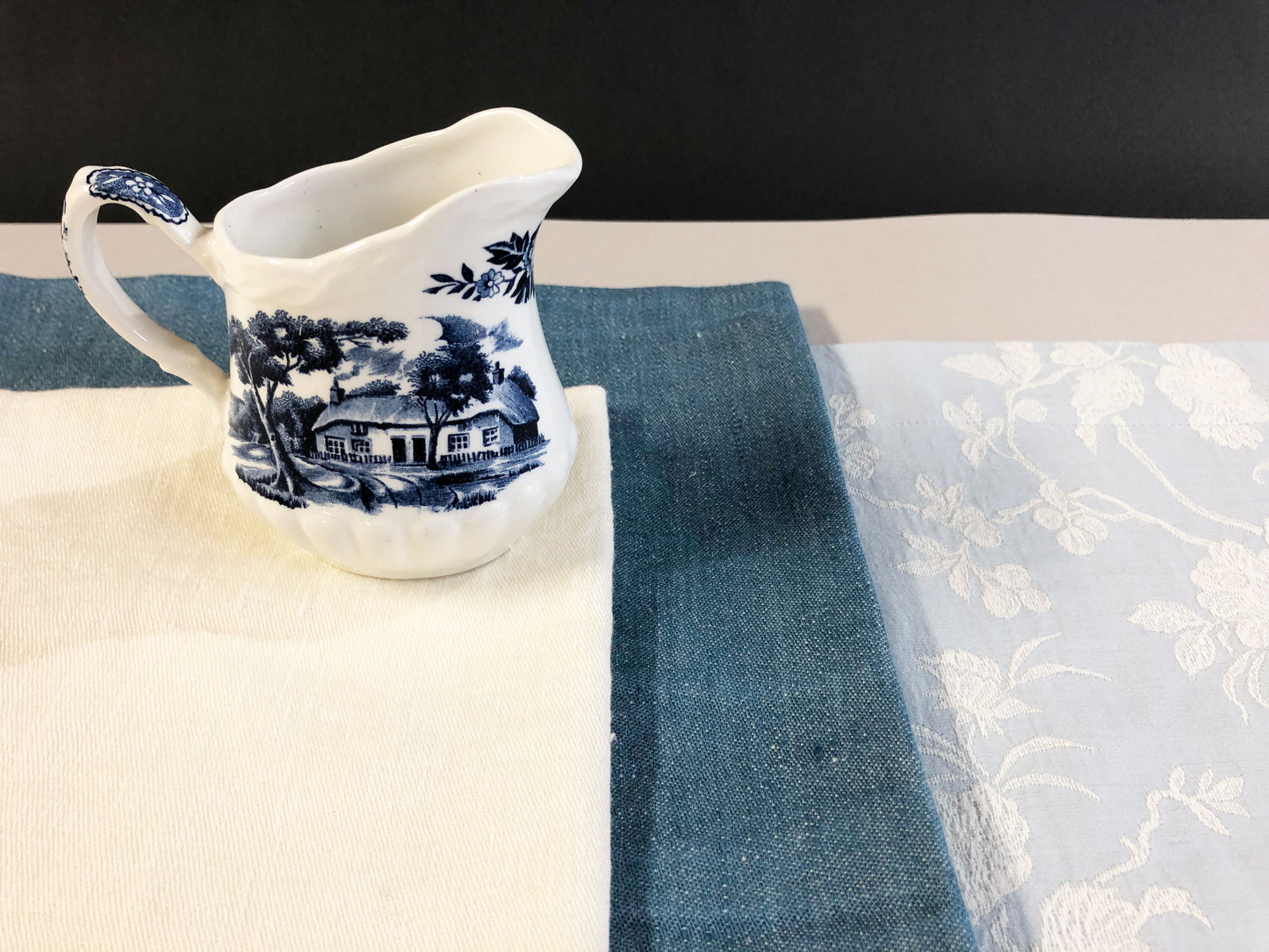 Tovaglietta fiorata azzurra