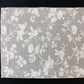 Tovaglietta fiorata grigio chiaro